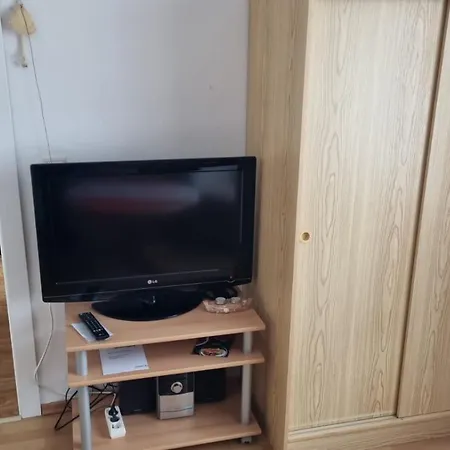 Edeltraut Behring Lina Apartment
